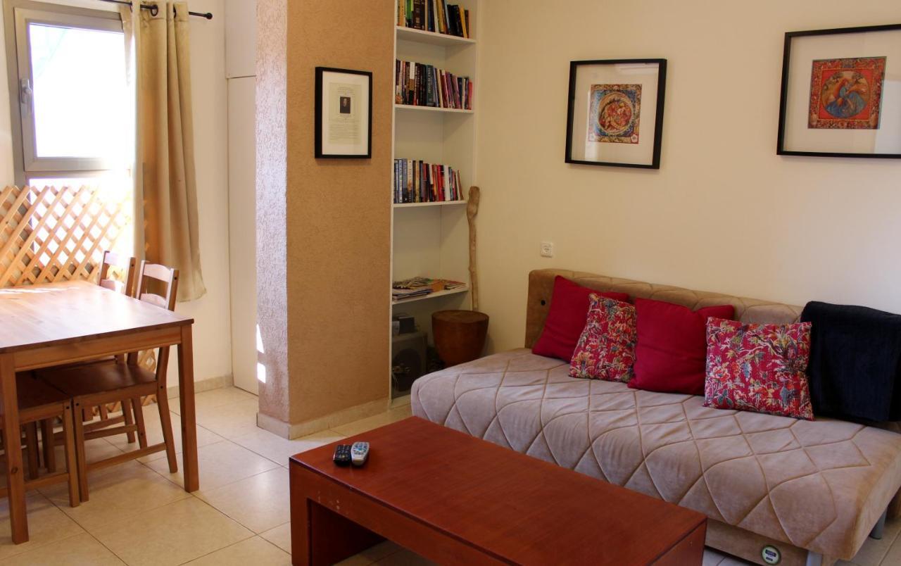 Bed and Breakfast Aliyah Return Center Дгания Бет Номер фото