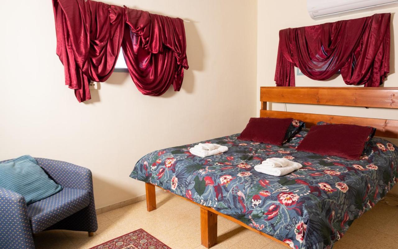 Bed and Breakfast Aliyah Return Center Дгания Бет Экстерьер фото