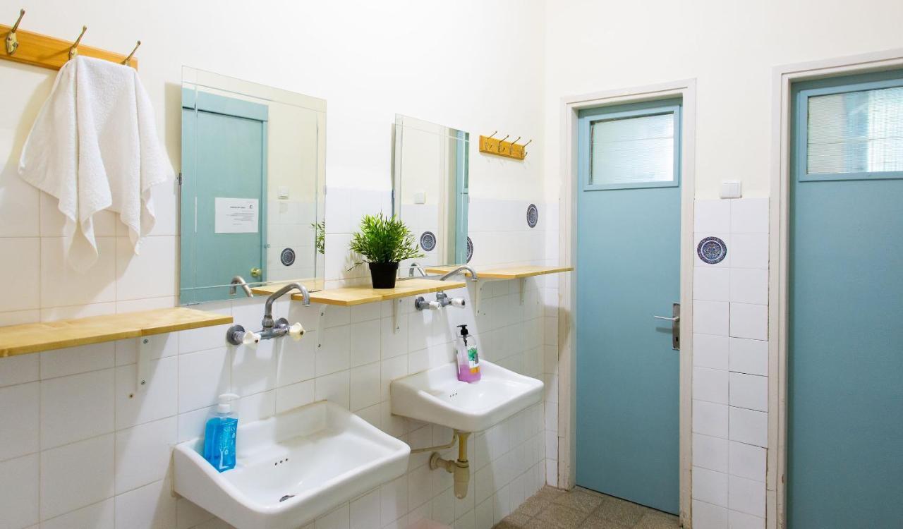 Bed and Breakfast Aliyah Return Center Дгания Бет Экстерьер фото